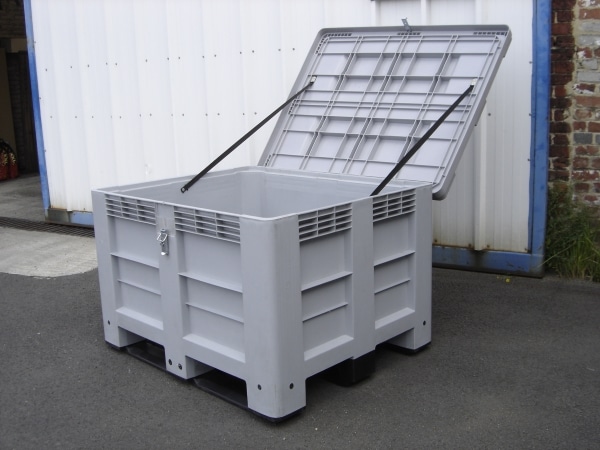 Caisse plastique PALOXE avec option couvercle Caisse plastique PALOXE avec option couvercle
