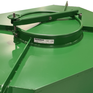 1750 litre self-bailing container hatches